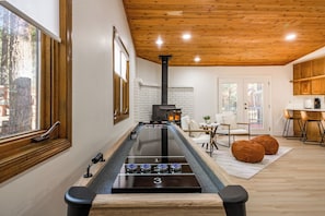 Interior - Summit Sanctuary: Urban Elegance mins from Downtown (Flagstaff)