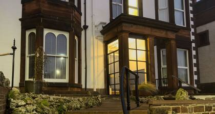 Egerton House Penrith - a cottage that sleeps 8 guests in 4 bedrooms