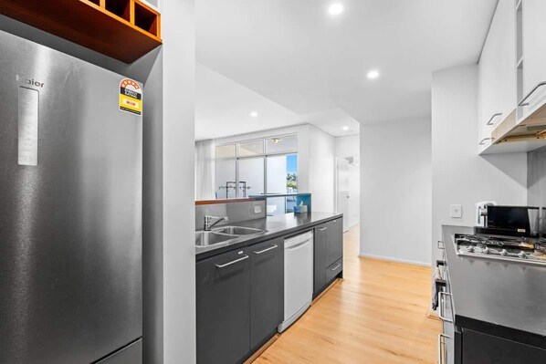 Fridge, microwave, oven, stovetop
