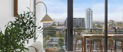 Televisión, oficina