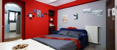 1 bedroom, iron/ironing board, WiFi, bed sheets