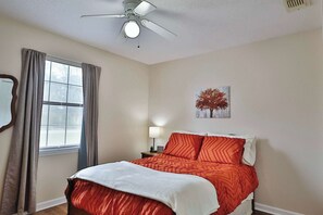 2 bedrooms, iron/ironing board, WiFi, bed sheets