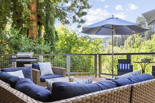 Riverlands, by Vinifera Homes
