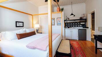 1 slaapkamer, een strijkplank/strijkijzer, wifi, beddengoed