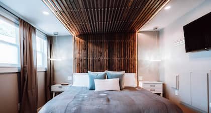 Swank House -Downtown Suite- Pet Friendly