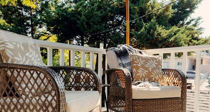 Affordable Luxury- One block to Downtown