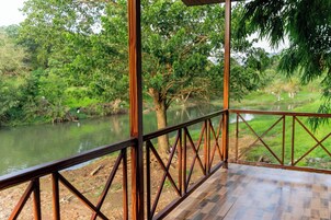 Superior Κατάλυμα σε Αγροικία, 2 Διπλά Κρεβάτια, Θέα στο Ποτάμι | 1 υπνοδωμάτιο, δωρεάν Wi-Fi 