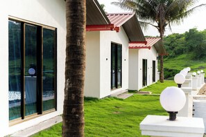 Exterior - Mangozzz Magical World Resort (Khalapur)