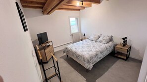 2 多间卧室、上网接入