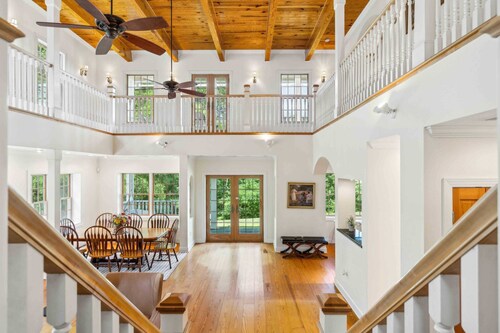 Spacious Home with Foosball, PingPong and Gym