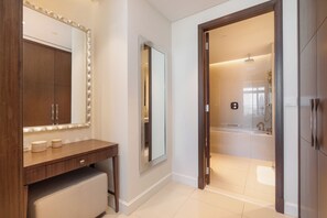 Bathroom - Luxury Living Spectacular Burj Views (Dubai)