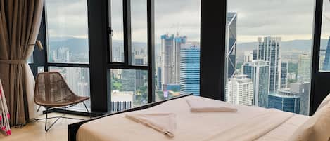 1 bedroom, Egyptian cotton sheets, premium bedding, pillowtop beds