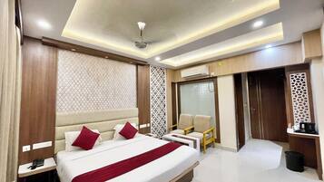 Deluxe Double Room | Premium bedding, desk, laptop workspace, soundproofing