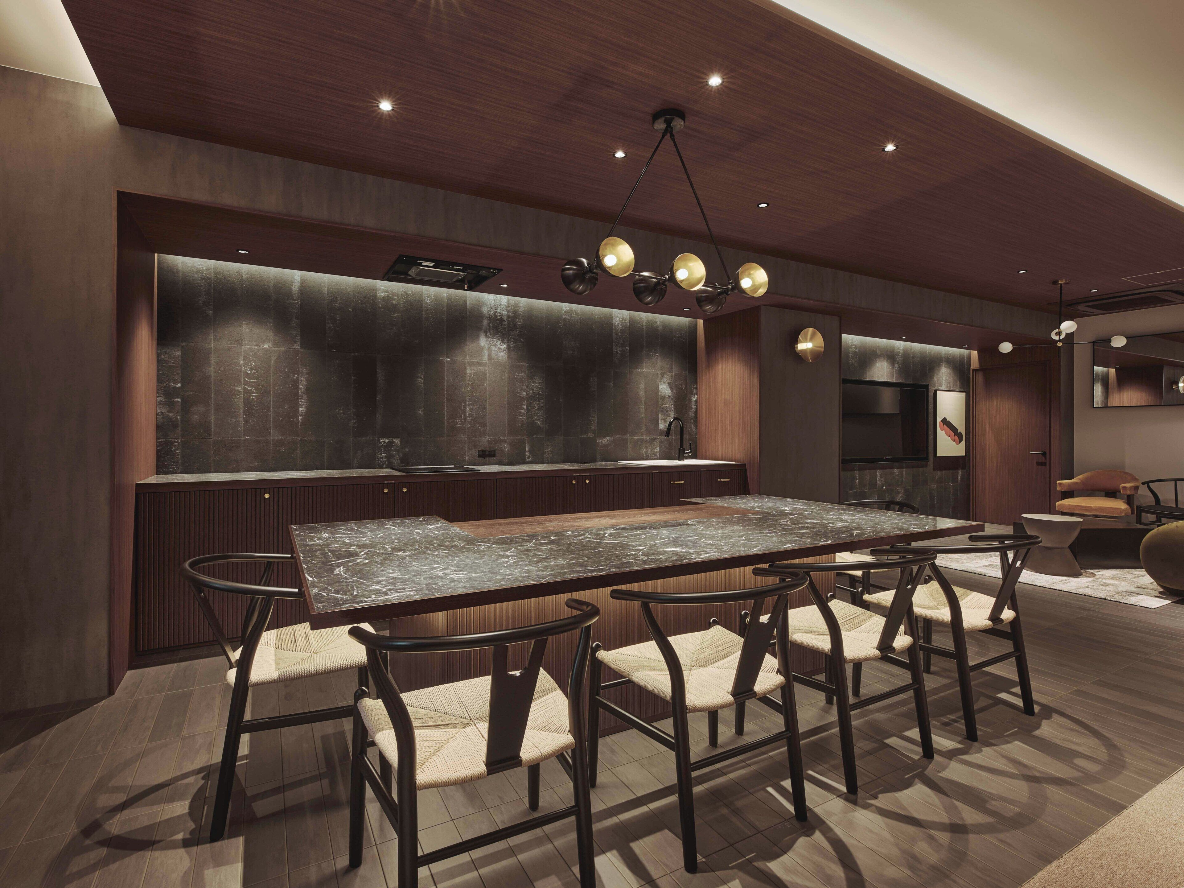 Superior Studio Suite | Free WiFi, bed sheets