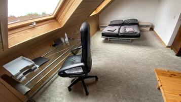 1 bedroom, iron/ironing board, WiFi, bed sheets