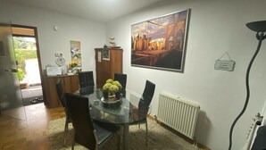 تناول الطعام