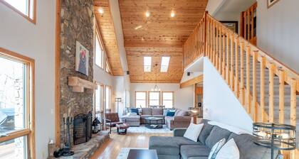 Ark Escape - 1731 Cabin Mountain Road