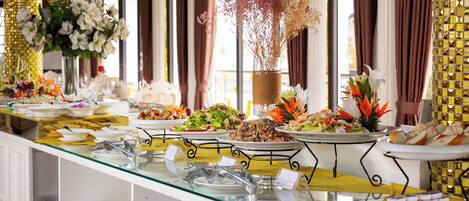 Desayuno buffet incluido todos los días