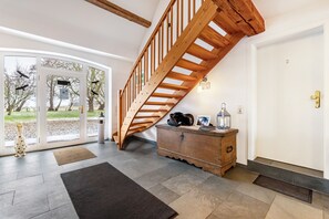 Interior - Apartment 'Am Halbmond 2' with Private Terrace, Private Garden and Wi-Fi (Hellschen-Heringsand-Unters)