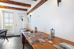 Interior - Apartment 'Am Halbmond 2' with Private Terrace, Private Garden and Wi-Fi (Hellschen-Heringsand-Unters)