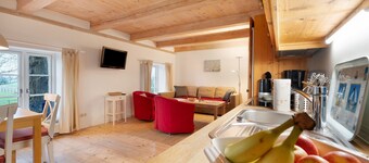 Apartment 'Haus Mühlenhof 3' with Shared Terrace, Private Garden and Wi-Fi