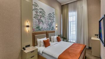 Caja de seguridad en la habitación y decoración personalizada