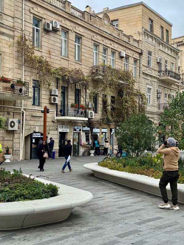 Front of property - Nizami Central Park Hotel (Baku)