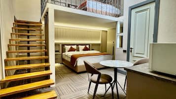 Caja de seguridad en la habitación y decoración personalizada