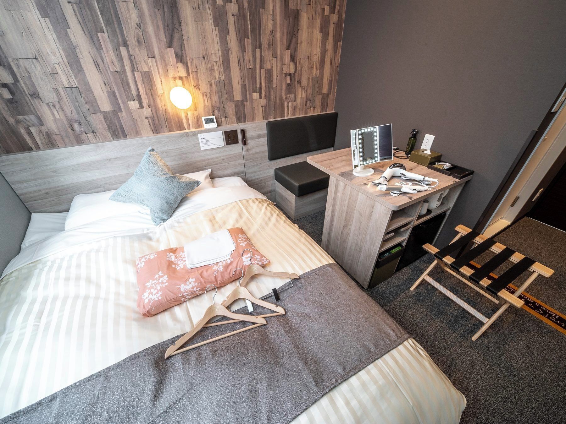 Chambres insonorisées, Wi-Fi gratuit, draps fournis