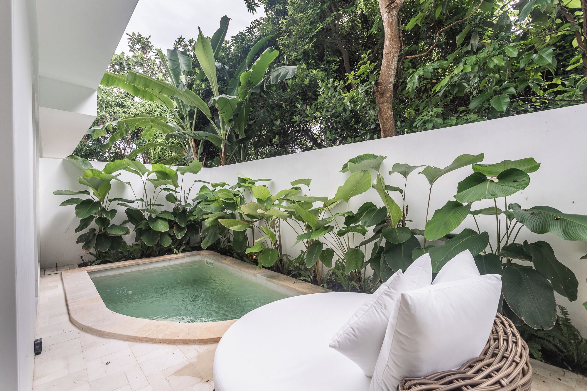 Private pool