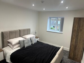 2 chambres, fer et planche à repasser, Wi-Fi gratuit