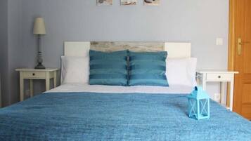 3 slaapkamers, een strijkplank/strijkijzer, wifi, beddengoed