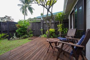 Economy House, Garden View | Terrace/patio - Muri Lagoon Lodge (Rarotonga)