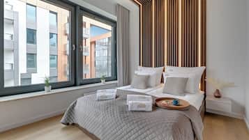 2 bedrooms, hypo-allergenic bedding, individually decorated