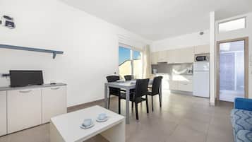 Superior Condo, 2 Bedrooms, Balcony | Living area