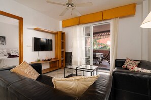 Smart TV - Apartment In Marbella (Marbella)