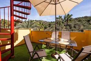 Outdoor dining - Marbella Coastal Comfort (Marbella)