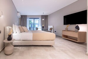 1 slaapkamer, een strijkplank/strijkijzer, wifi, beddengoed