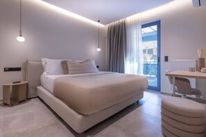 1 slaapkamer, een bureau, een strijkplank/strijkijzer, wifi