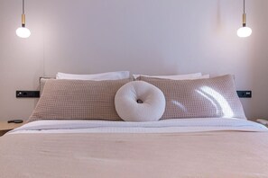 1 chambre, bureau, fer et planche à repasser, Wi-Fi