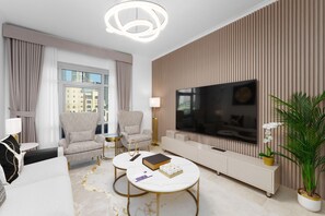 3 bedrooms - Exclusive Duplex Villa w Panoramic Terrace Overlooking Burj Khalifa (Dubai)