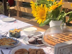 Free daily buffet breakfast - Falipè (Pineto)