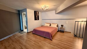 ラグジュアリー アパートメント | 防音設備、アイロン / アイロン台、WiFi (無料)