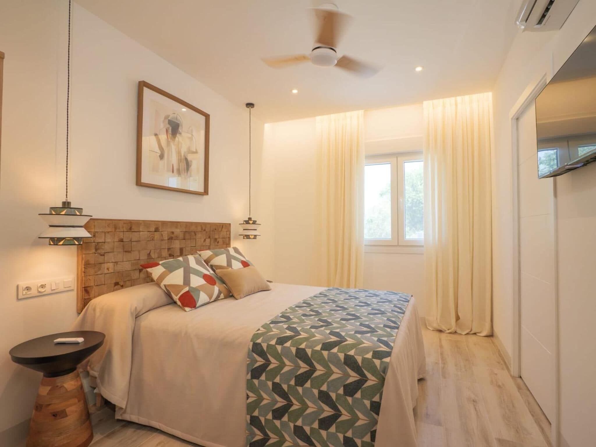 Dobbeltrom | Safe på rommet, lydisolert og wi-fi (inkludert)