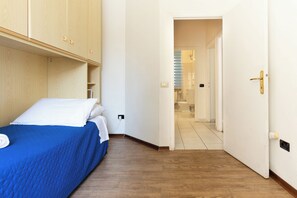 2 Schlafzimmer, Reisekinderbett, kostenloses WLAN, Bettwäsche