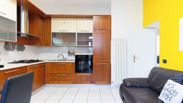 Réfrigérateur, four, plaque de cuisson, lave-vaisselle