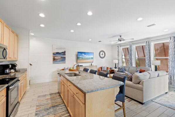 Family House, 2 Bedrooms, Non Smoking | Interior - Drift Away (Gulf Shores)