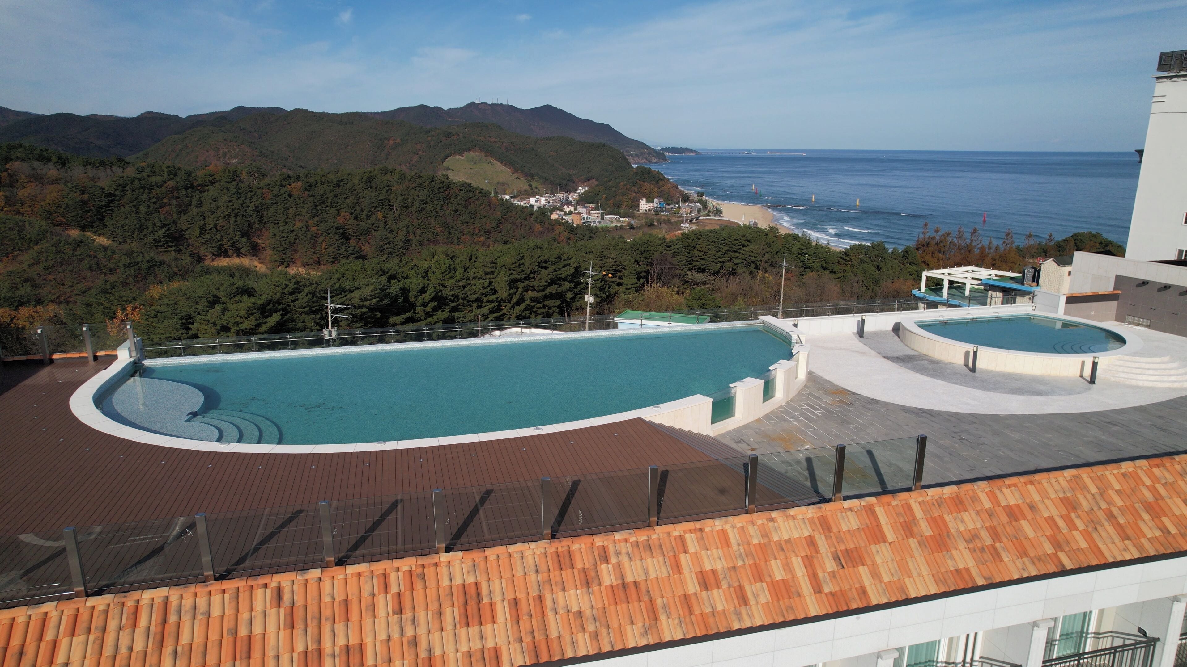 Piscina externa sazonal