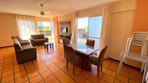 Renoir Apartment - one per floor, 2 parking spaces and swimming pool - Downtown