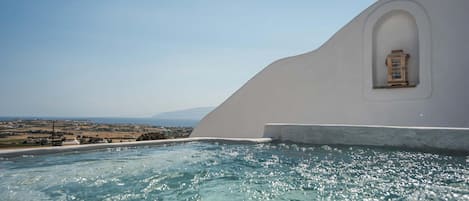 Villa Pathos | 4 bedrooms, in-room safe, individually decorated, individually furnished